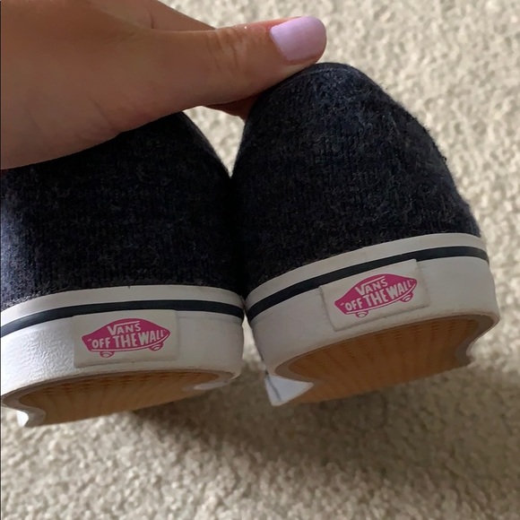 Vans - Picture 3 of 4